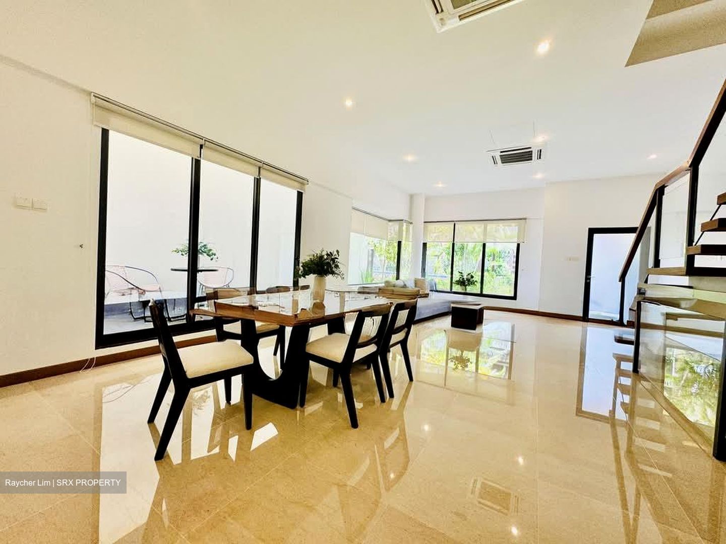 Lornie Road (D11), Terrace #569734491